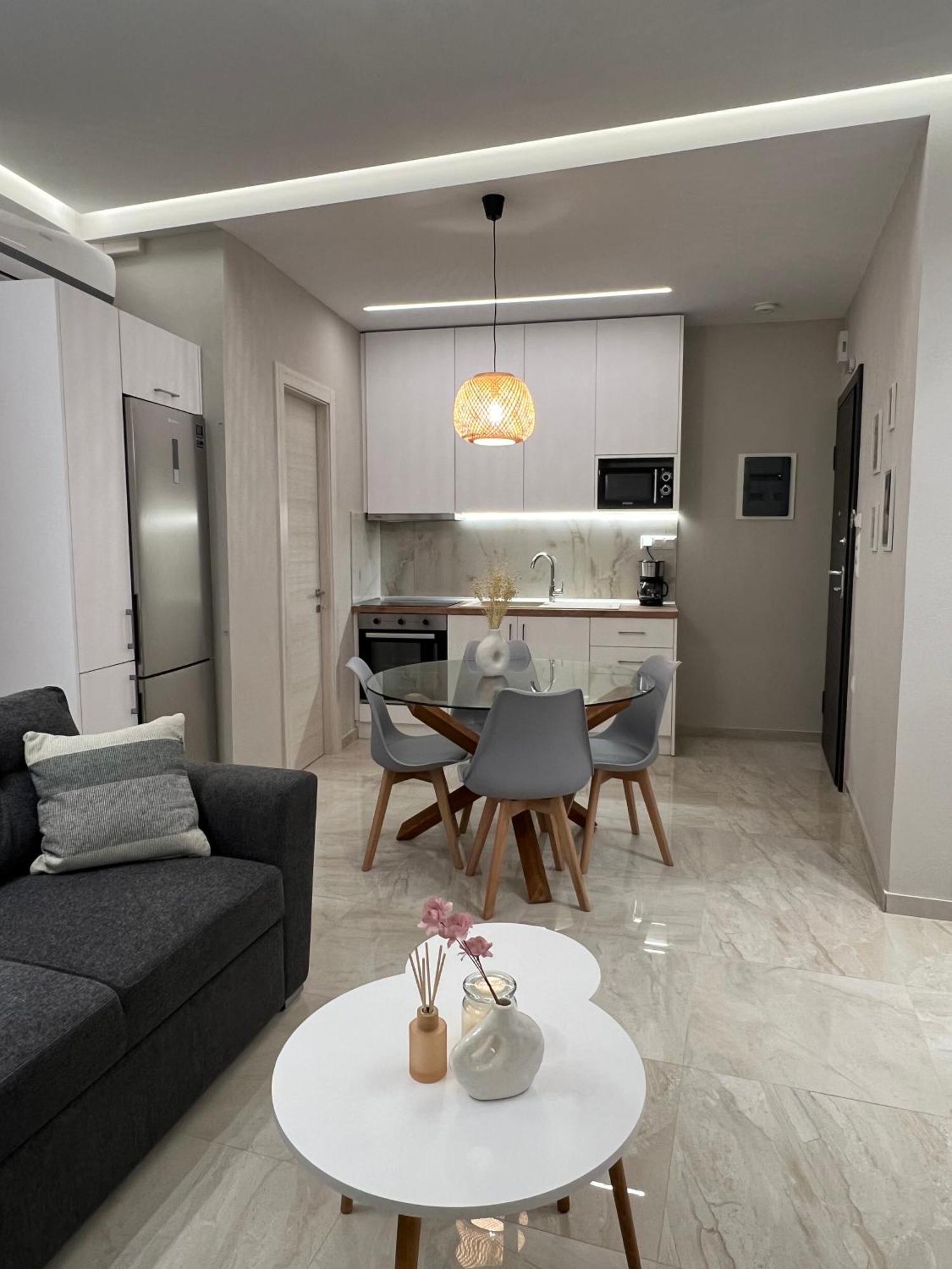 Oroa Apts *